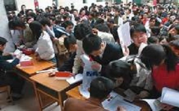 高薪誘惑？電子廠招聘信息的真假博弈！